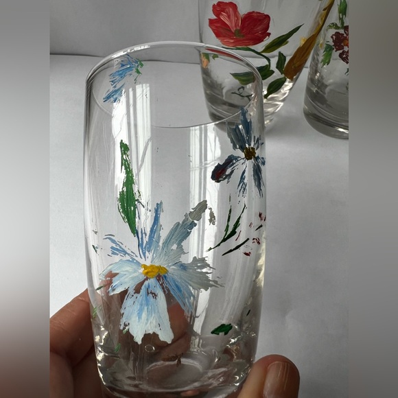Set of 6 Vintage Painted Glasses - Picture 5 of 13